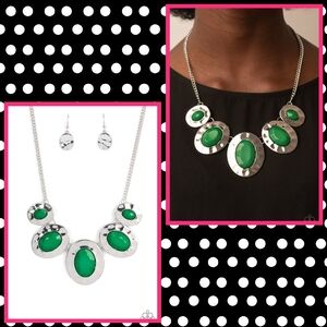 2/$10 Paparazzi Rivera Rendezvous - Green Necklace